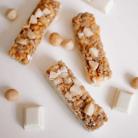 White chocolate and macadamia nut bar - 40g